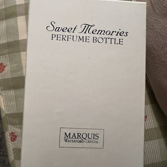 Sweet Memories Marquis Waterford Crystal Bottle with Box - Picture 2 of 3